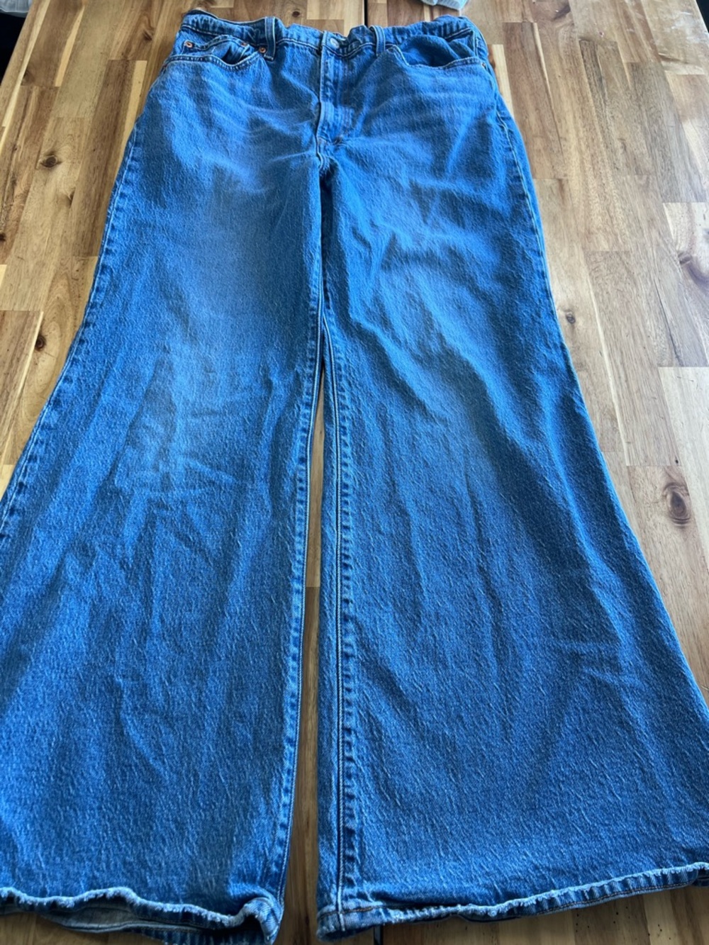 Levi’s Ribcage Bell Jeans W33 L32 High Rise Flare Wide Leg Raw Hem Vintage Wash